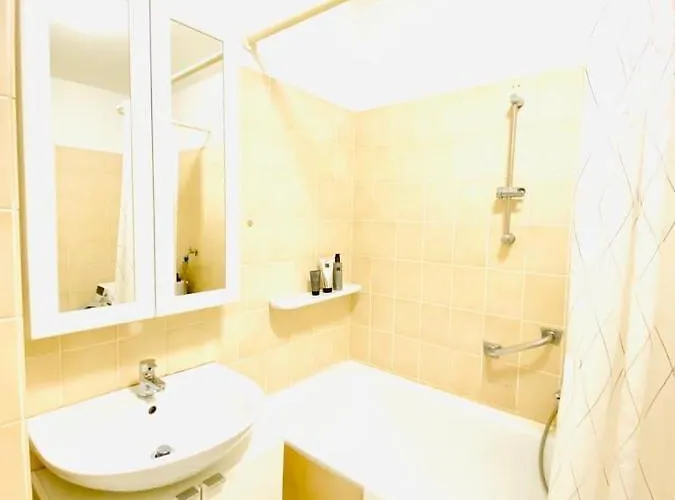 Hannovermesseapartment 2 Bedroom, Balcony With Garden View Apartment Hannover