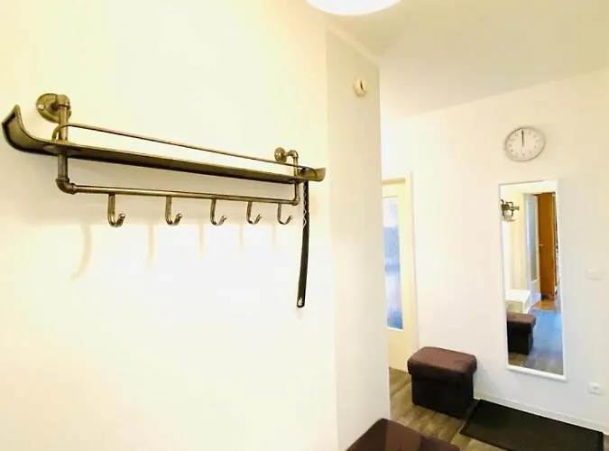 Hannovermesseapartment 2 Bedroom, Balcony With Garden View Apartment
