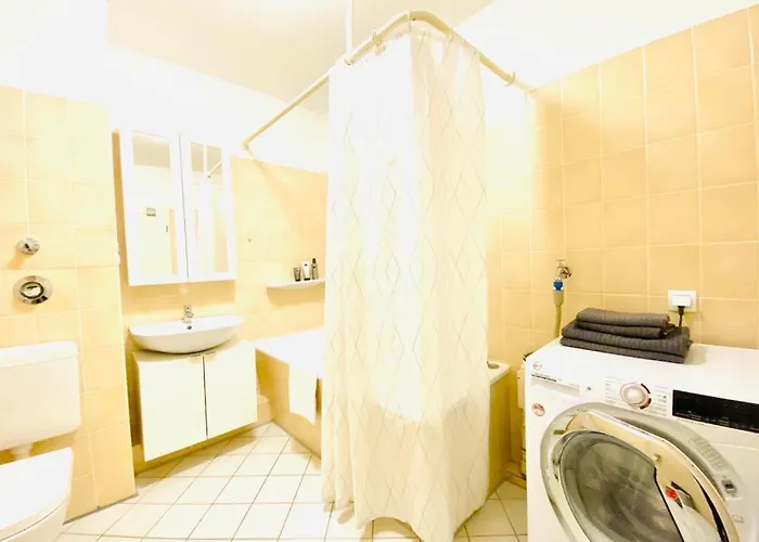 Hannovermesseapartment 2 Bedroom, Balcony With Garden View *
