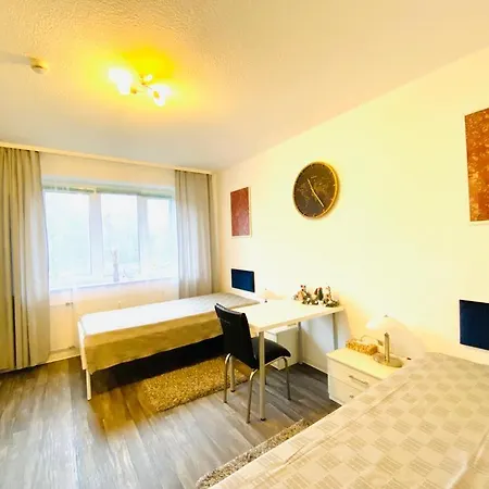 Hannovermesseapartment 2 Bedroom, Balcony With Garden View * Hannover
