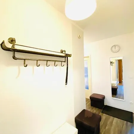 Hannovermesseapartment 2 Bedroom, Balcony With Garden View Appartement